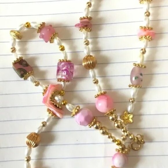 Necklace with Clasp, Pink &White & Gold,  beaded Necklace - Picture 1 of 6